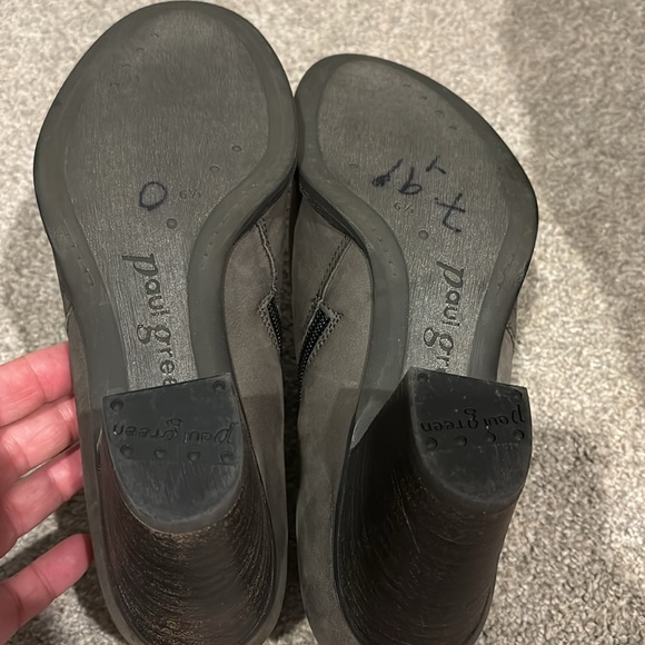 EUC Paul Green heeled moto-style bootie, gray and black.  Size 6.5 UK/ 9 US - Picture 7 of 8